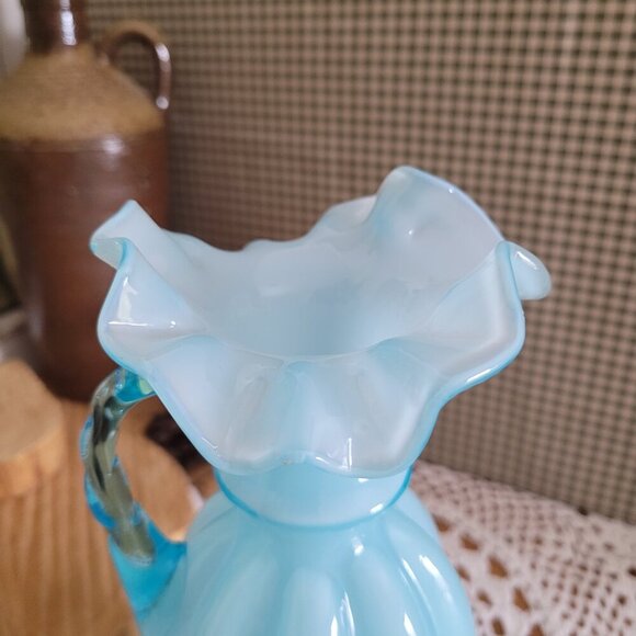 Vintage Fenton Blue Blown Glass Melon Flower Vase with Ruffled Edge - Picture 7 of 13
